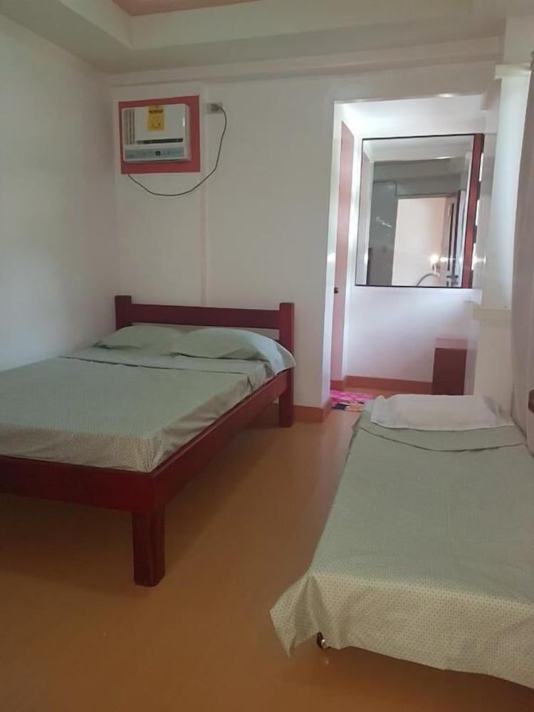 Catalinas Inn Standard Room 16