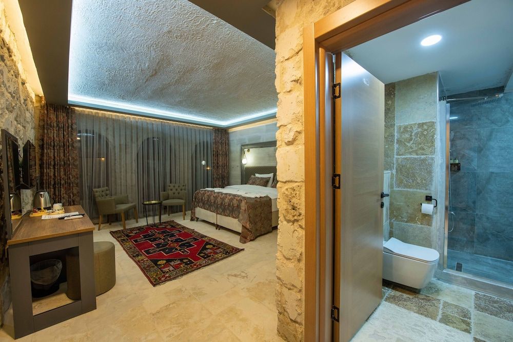 Ahiyan Hotel Standard Double or Twin Room, 1 Bedroom, Courtyard View 6