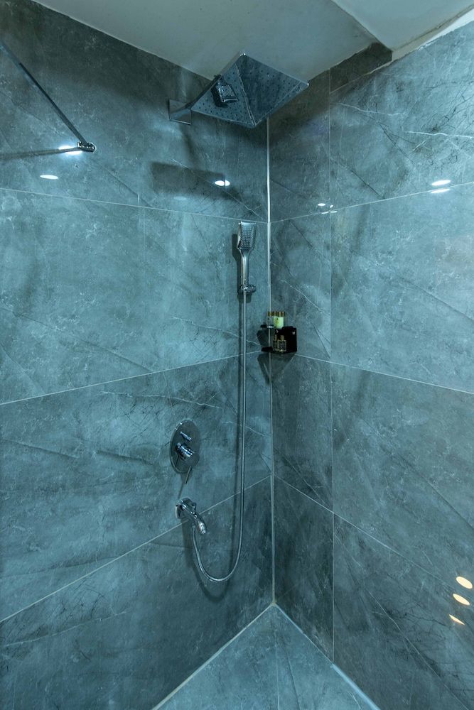 Ahiyan Hotel Standard Double or Twin Room, 1 Bedroom, Courtyard View 9