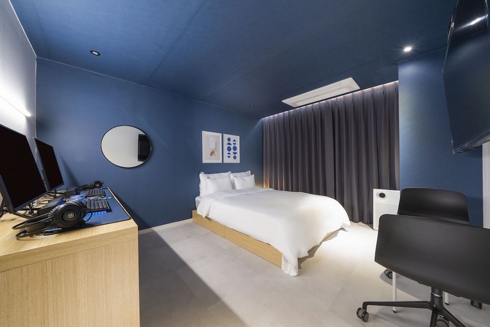 Croissant Hotel Guri by AanK Deluxe Double Room (Check-in 10pm on FRI,SAT,SUN) 2