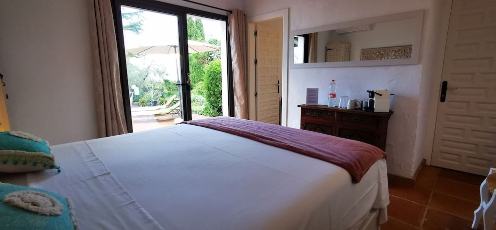 Comfort Double Room, 1 Queen Bed, Terrace, Garden View (Jardin)
