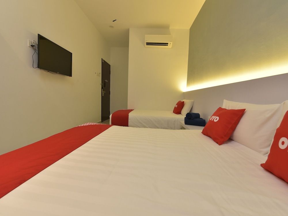 Capital O 90609 Gc Hotel Superior Suite 2