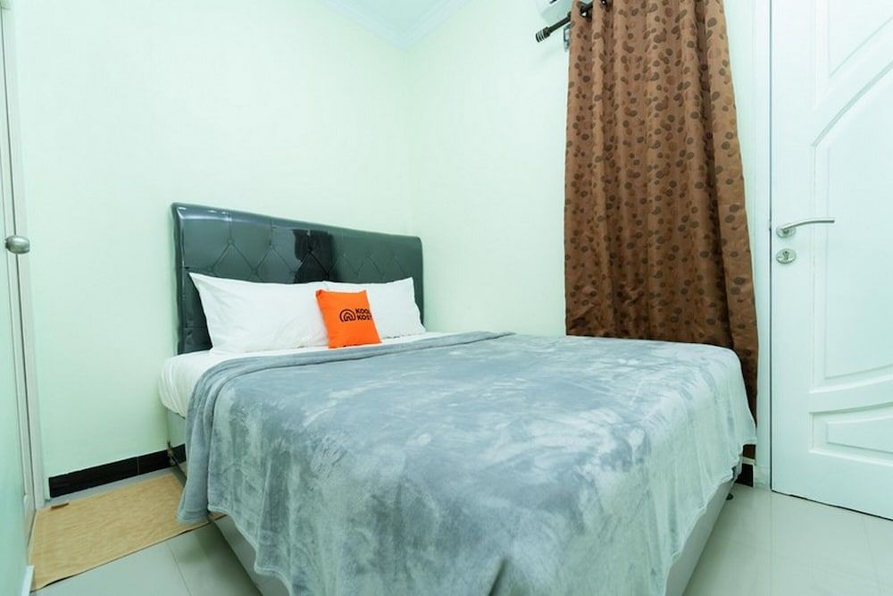 undefined KoolKost Syariah near Velodrome Rawamangun 4