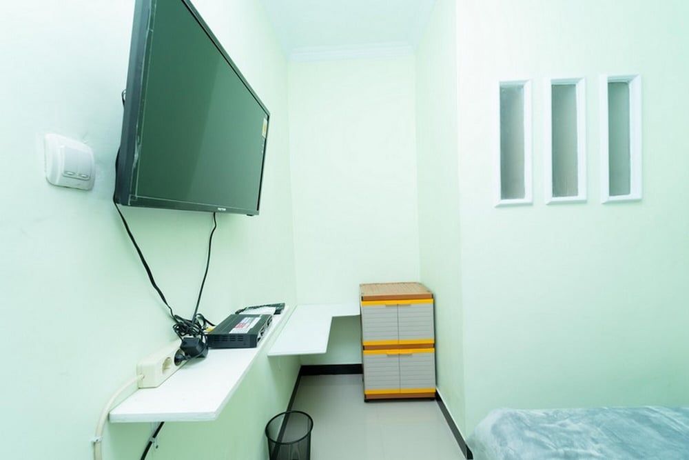 undefined KoolKost Syariah near Velodrome Rawamangun 8