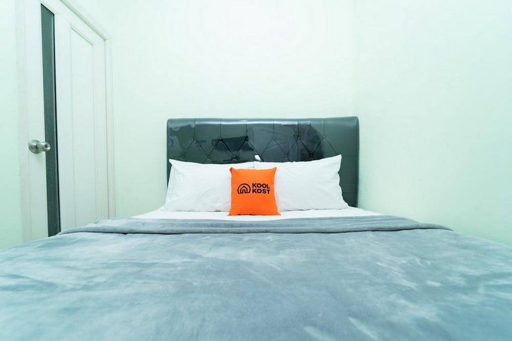 undefined KoolKost Syariah near Velodrome Rawamangun 3