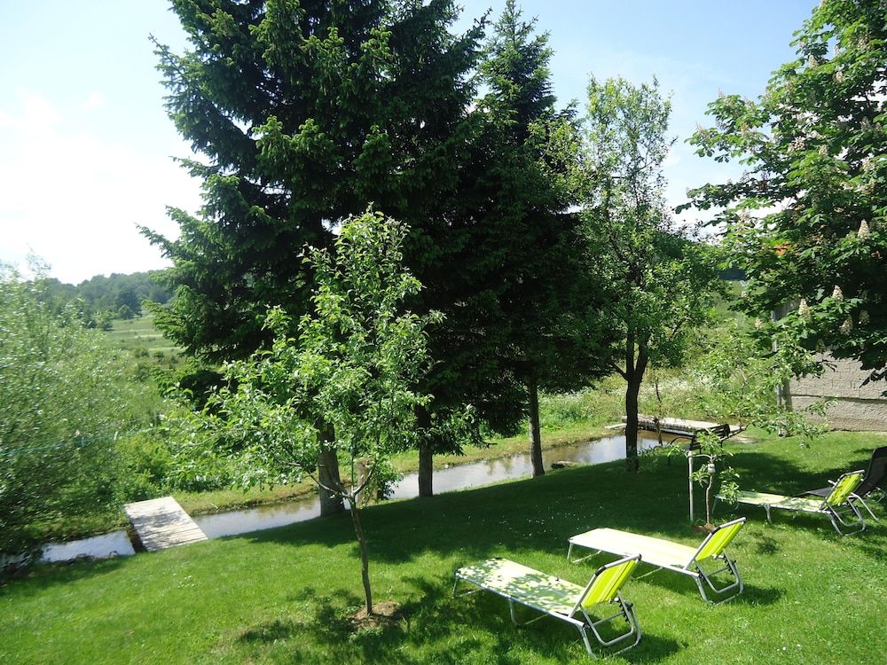 undefined Rustic Inn River 2 9