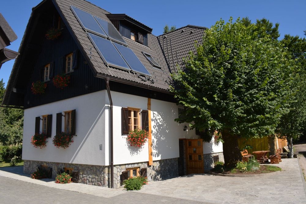 undefined Rustic Inn River 2