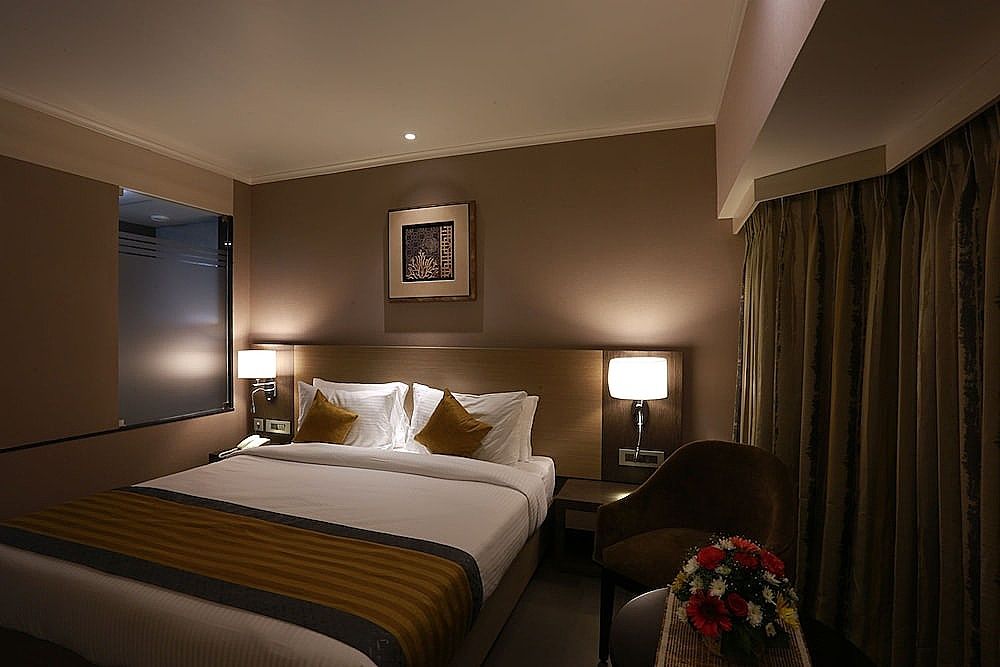 Grande Delmon Deluxe Room 5