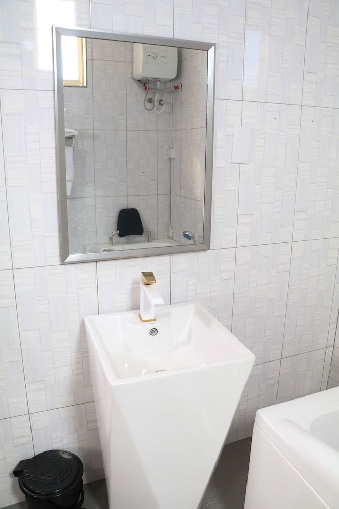 Mount Usambara Hotel Deluxe Room 8