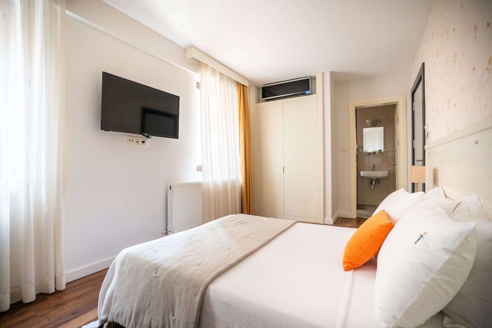 Tiara Buyukada Deluxe Double Room