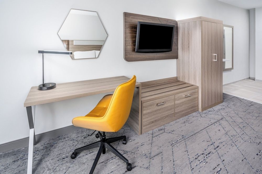 Suite, 1 King Bed, Accessible (Comms Accessible. Roll-In Shower)