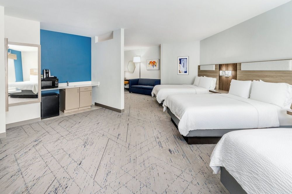 Suite, Multiple Beds, Accessible (Communications Accessible)