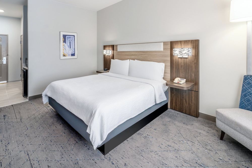 Standard Room, 1 King Bed
