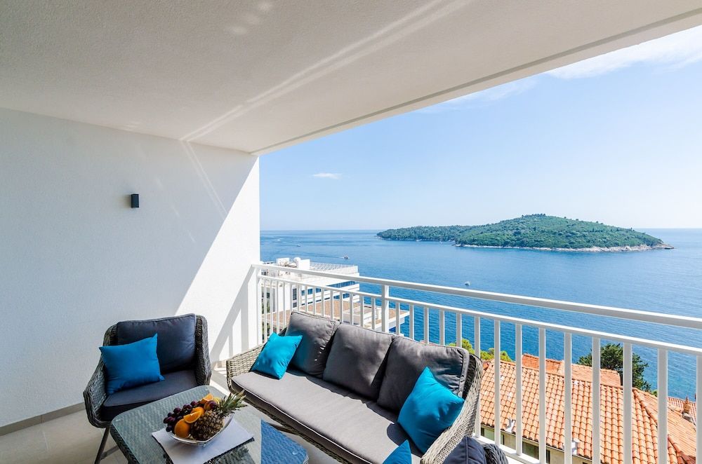 undefined Apartments Lazarin 2