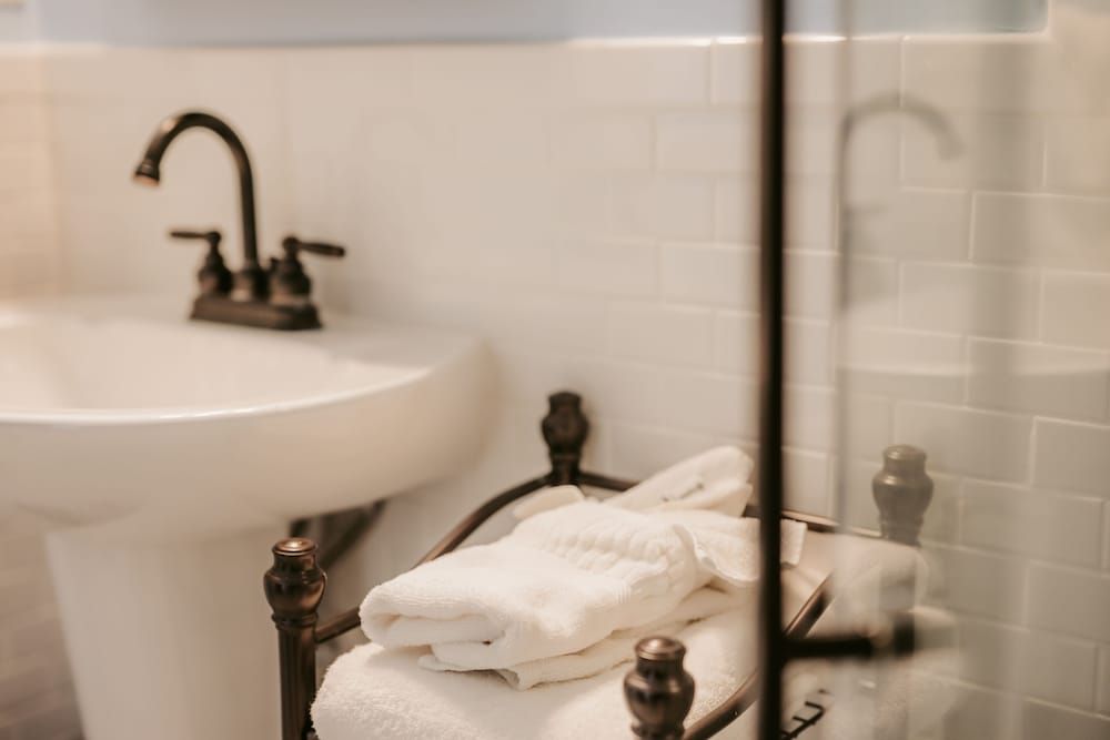 The Hacienda Traditional Room, 1 Queen Bed 16