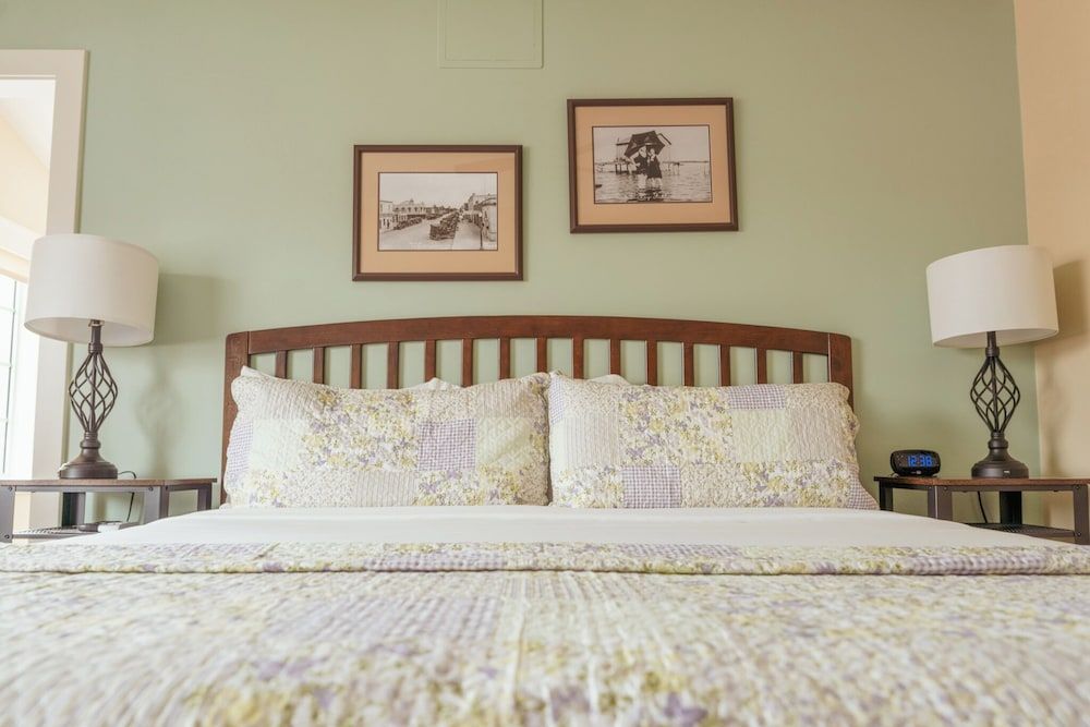 The Hacienda Traditional Room, 1 Queen Bed 5