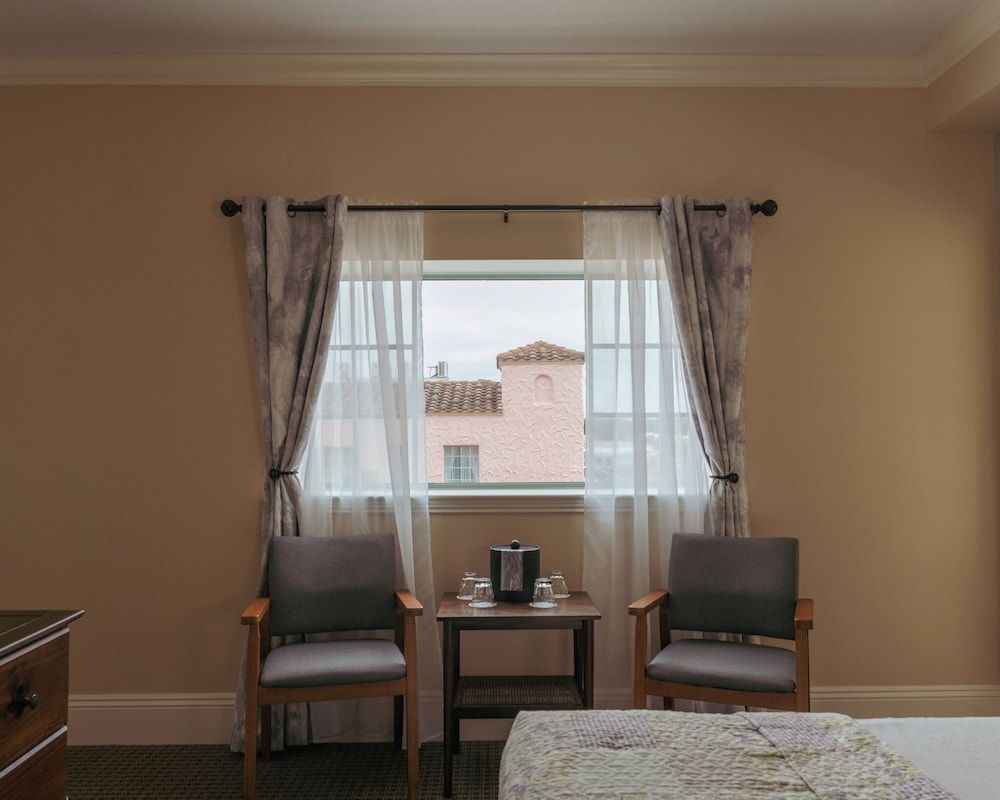 The Hacienda Traditional Room, 1 Queen Bed 8