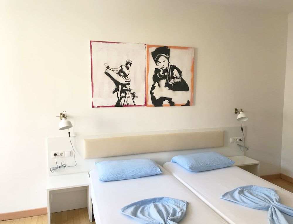 undefined Rosengarten Rooms 3