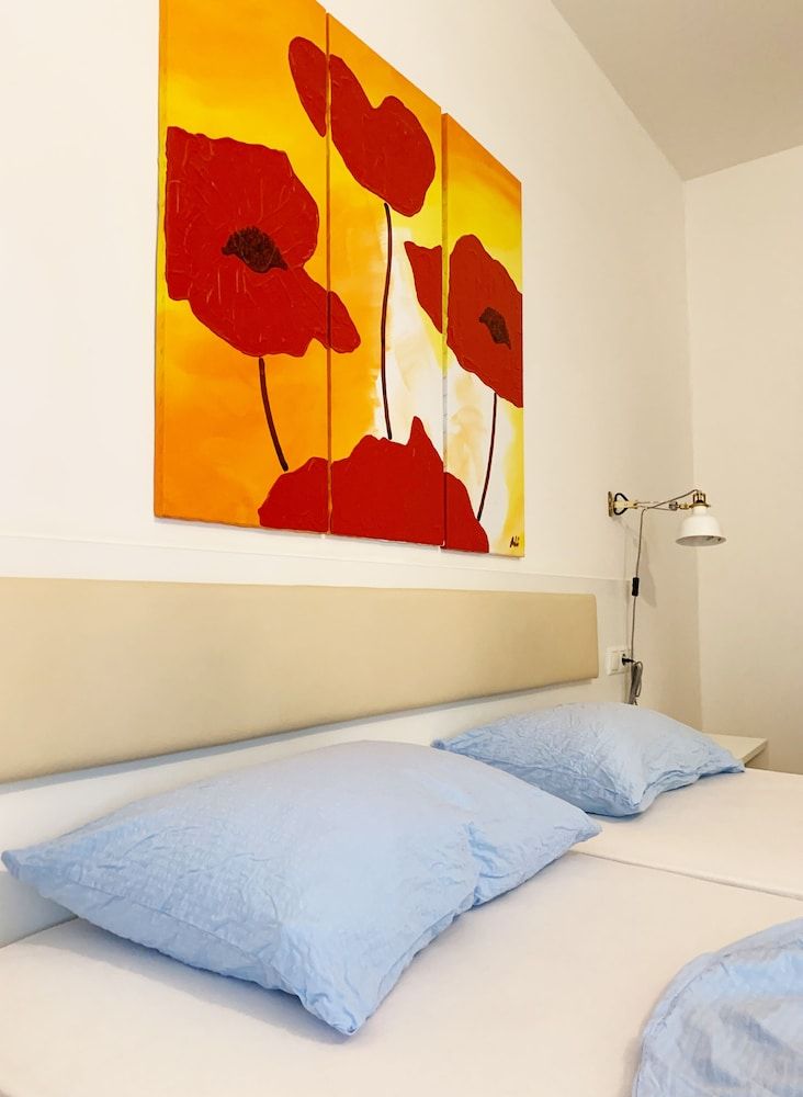 undefined Rosengarten Rooms 8