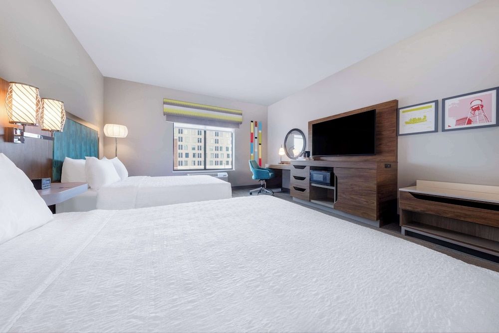 Room, 2 Queen Beds, Accessible (Roll-In Shower)