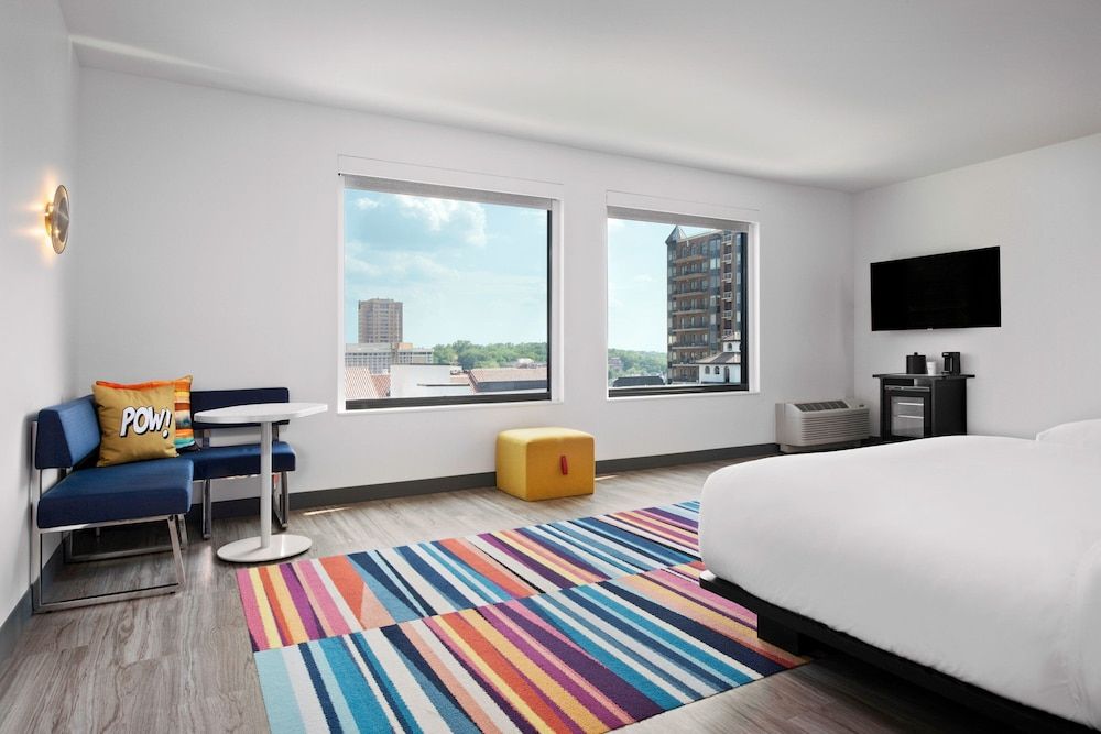 Room, 2 Queen Beds (Mobility/Hearing Accessible, Tub)