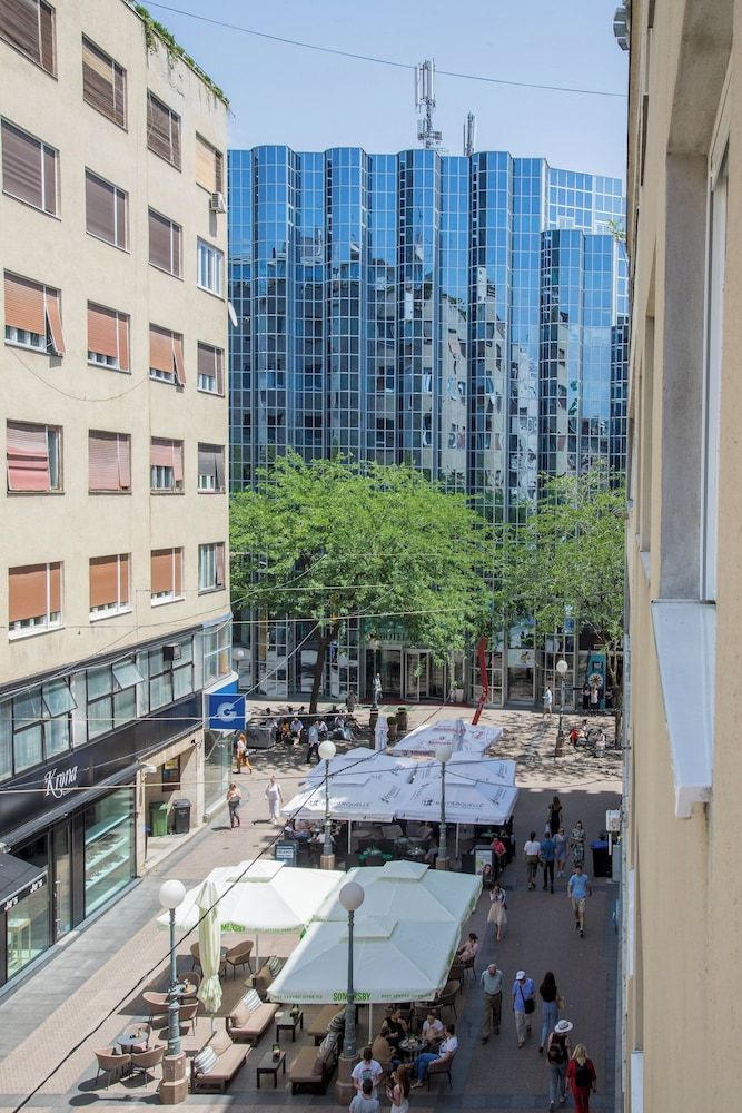 undefined Flower Square Studio - Heart of the City Center 2