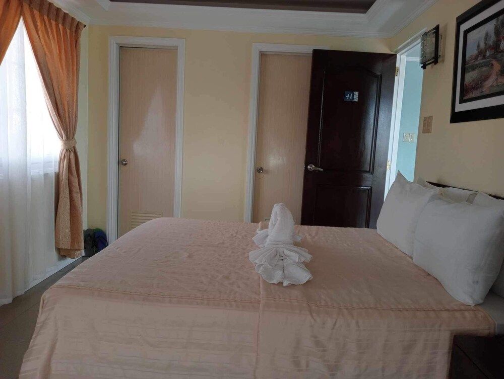 D'Mei Residence Inn - Naval Superior Room, 1 Queen Bed, Non Smoking, Sea View 3