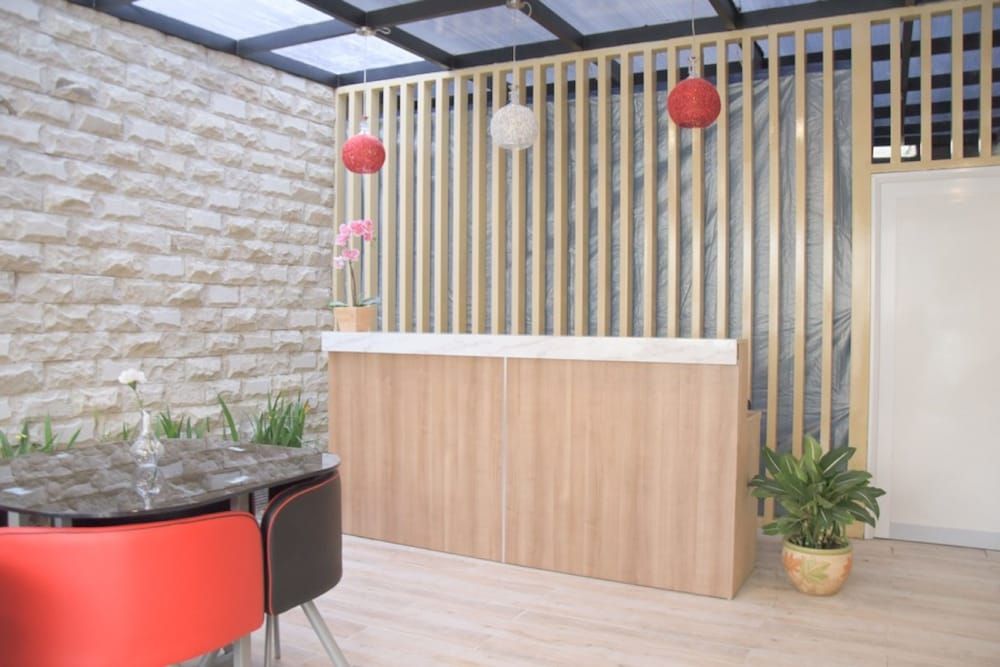 undefined RedDoorz Plus near Manggarai Station 3 10
