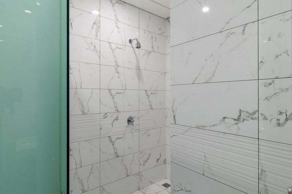 RedDoorz Plus near Senayan City - Hostel Shared Dormitory 10