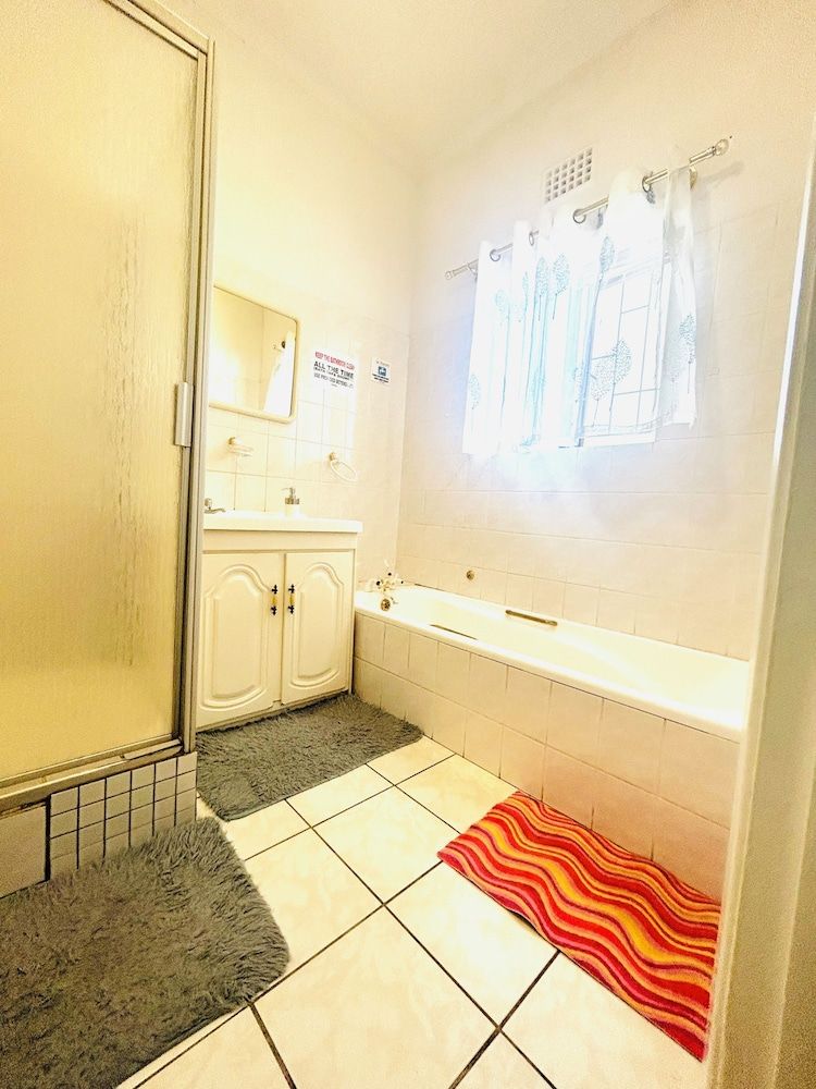 Executive Accommodation Bellville Standard Single Room 13