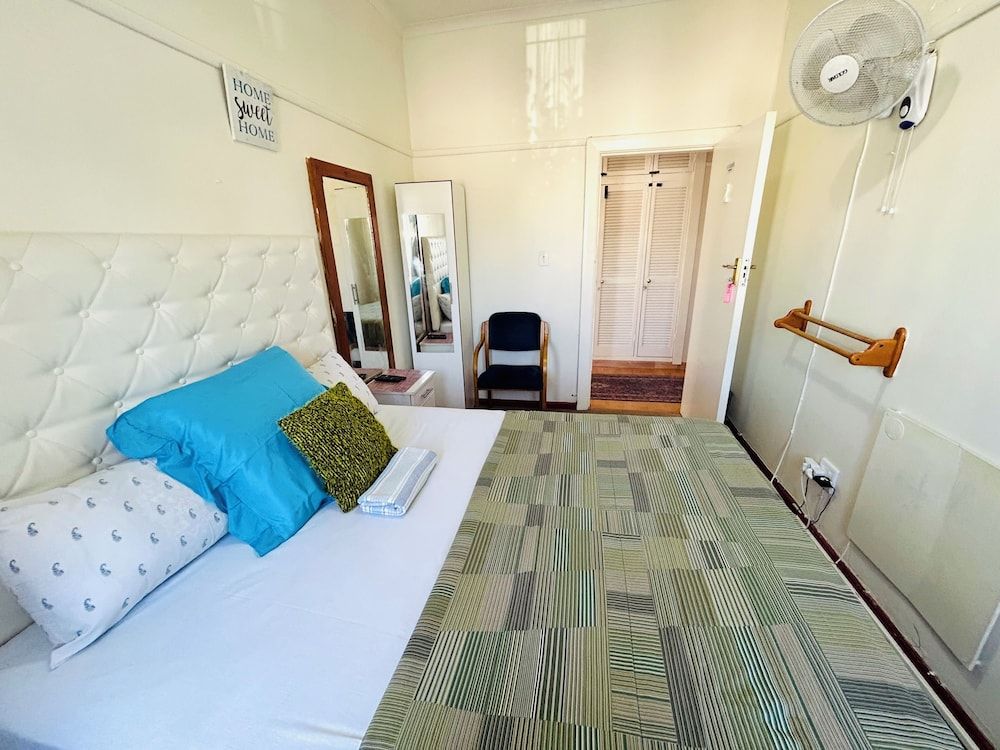 Executive Accommodation Bellville Standard Single Room 11