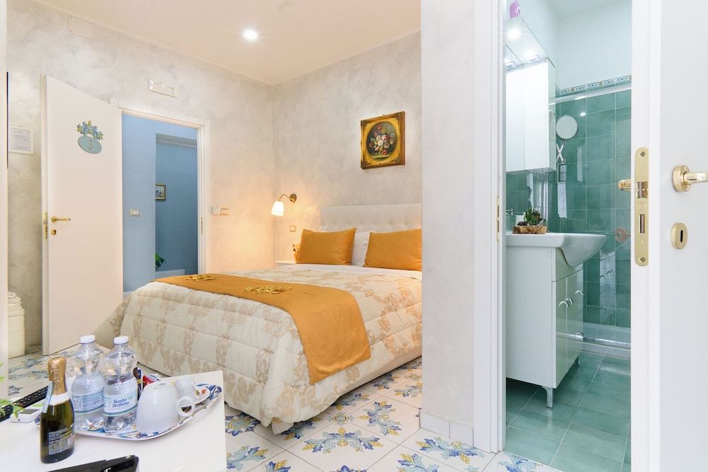 Alma Adry Classic Room 2