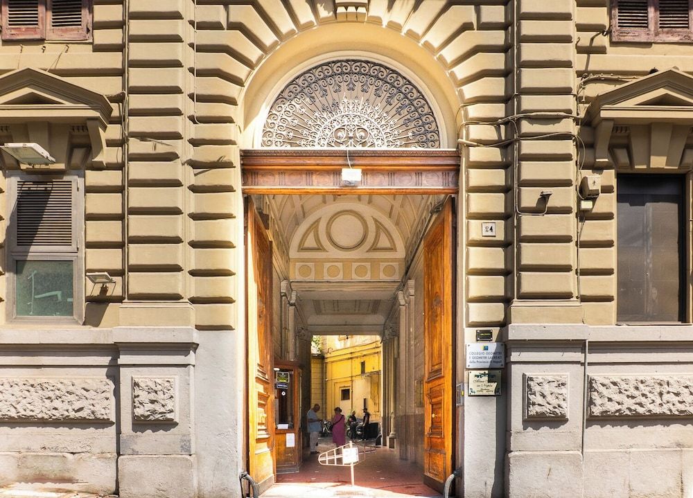 undefined Alma Adry 2