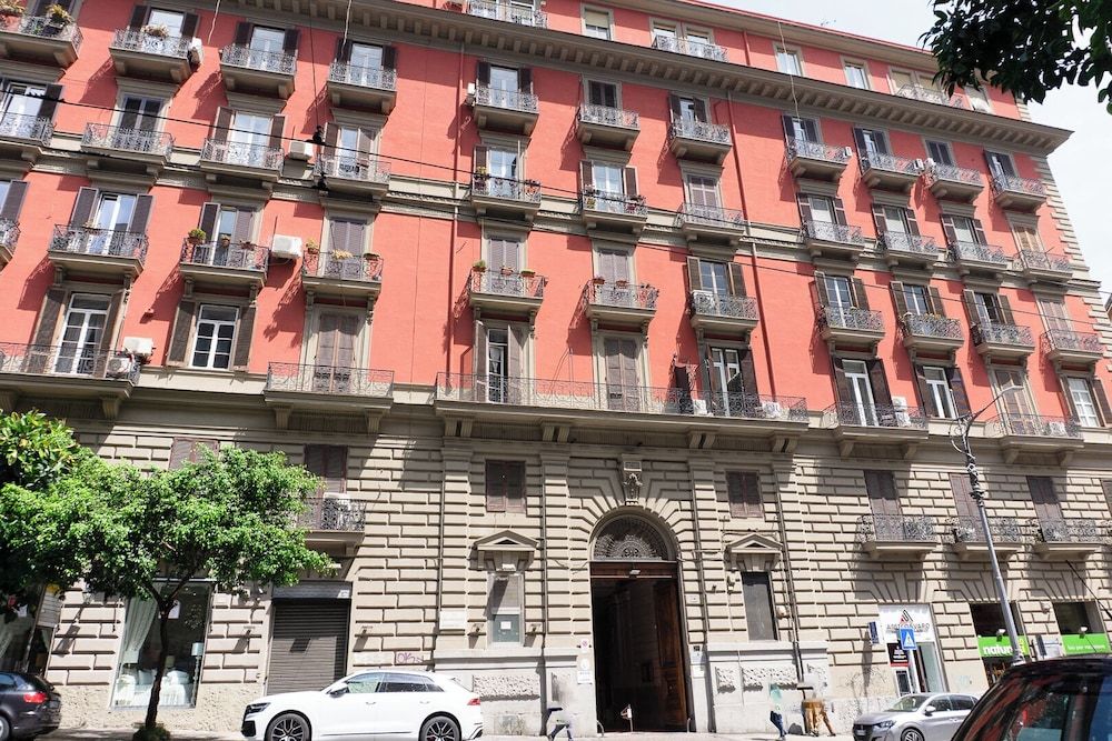 undefined Alma Adry 4