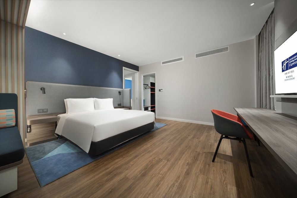 Suite, 1 King Bed