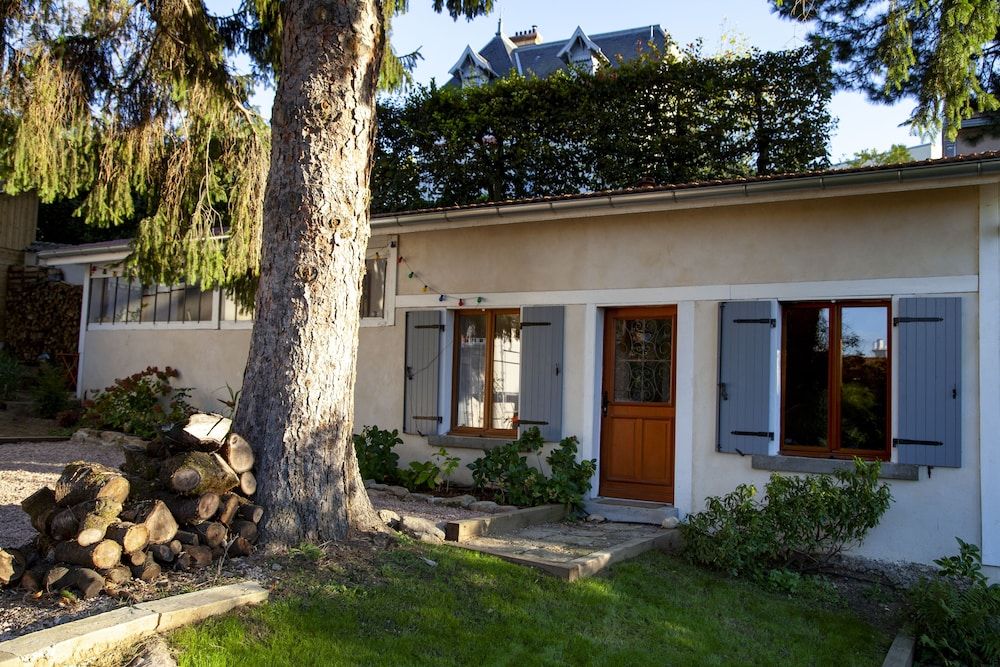 Lyonest Chambre D'hôtes Standard Cabin, Private Bathroom, Garden View 10