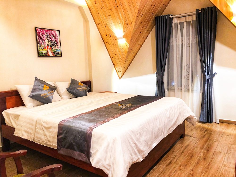 Ninh Binh Sona Resort Superior Double Room, Pool View 2