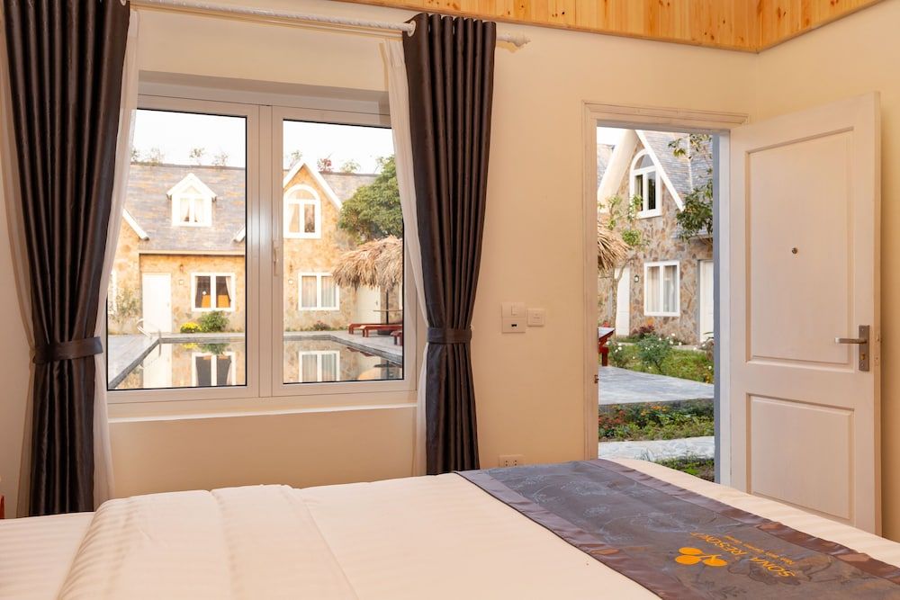 Ninh Binh Sona Resort Superior Double Room, Pool View 5