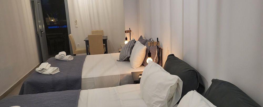 Comfort Quadruple Room, Terrace, Pool View