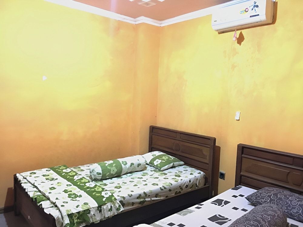 Hotel Alami near Alun-Alun Klaten