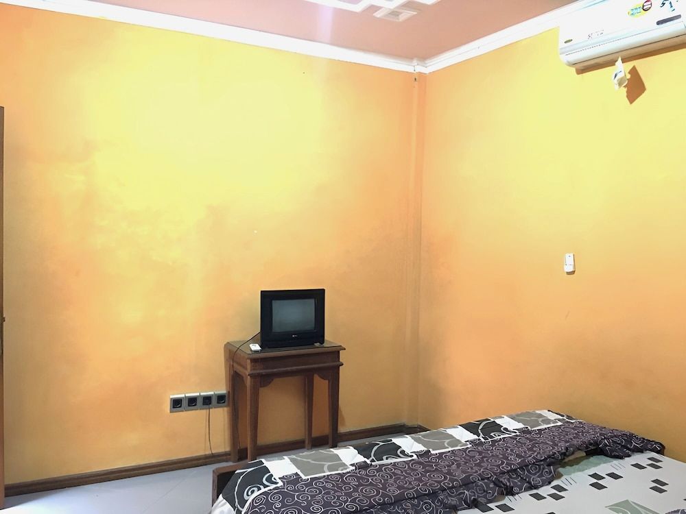 Hotel Alami near Alun-Alun Klaten Standard Room 4