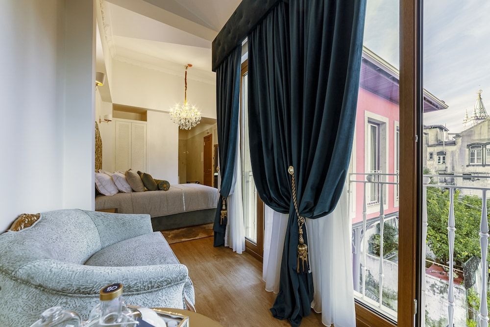 Sintra Marmoris Camelia Deluxe Room, Valley View 11