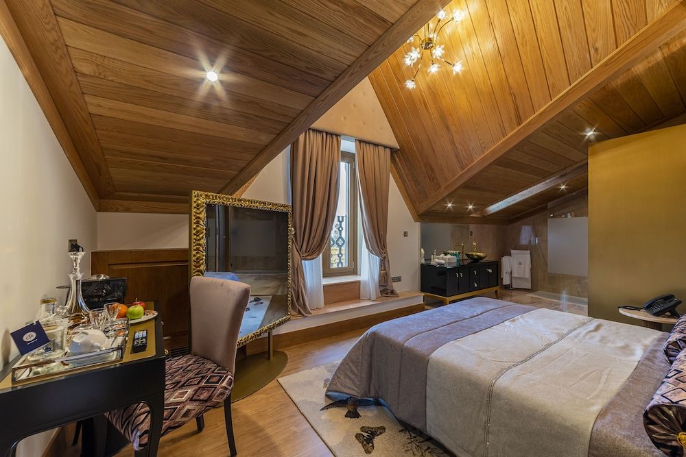 Sintra Marmoris Camelia