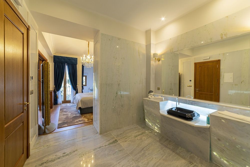 Sintra Marmoris Camelia Deluxe Room, Valley View 10