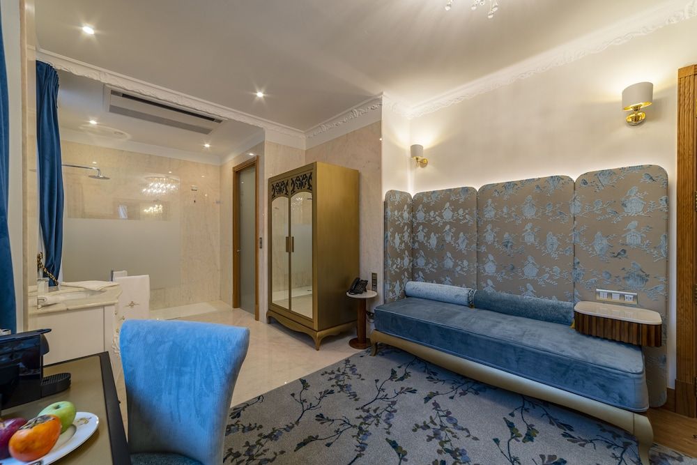 Sintra Marmoris Camelia Deluxe Suite 6