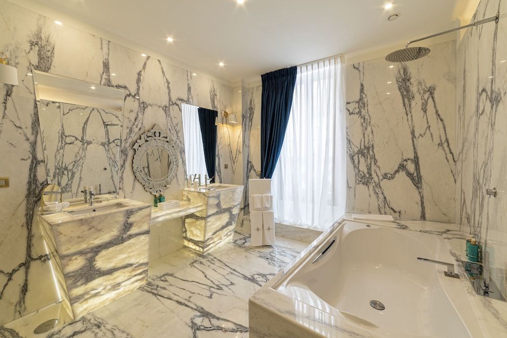 Sintra Marmoris Camelia Deluxe Suite 8