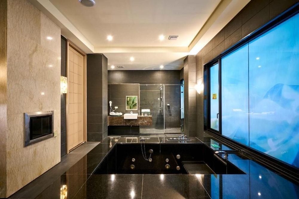 Purple Rainbow Motel Economy Double Room 4