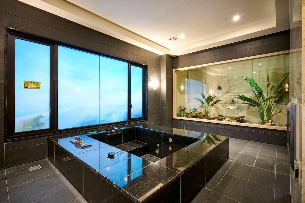 Purple Rainbow Motel Economy Double Room 6