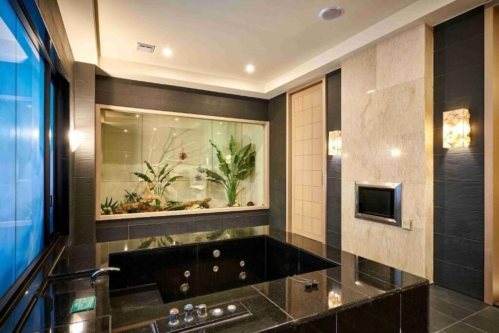 Purple Rainbow Motel Economy Double Room 5