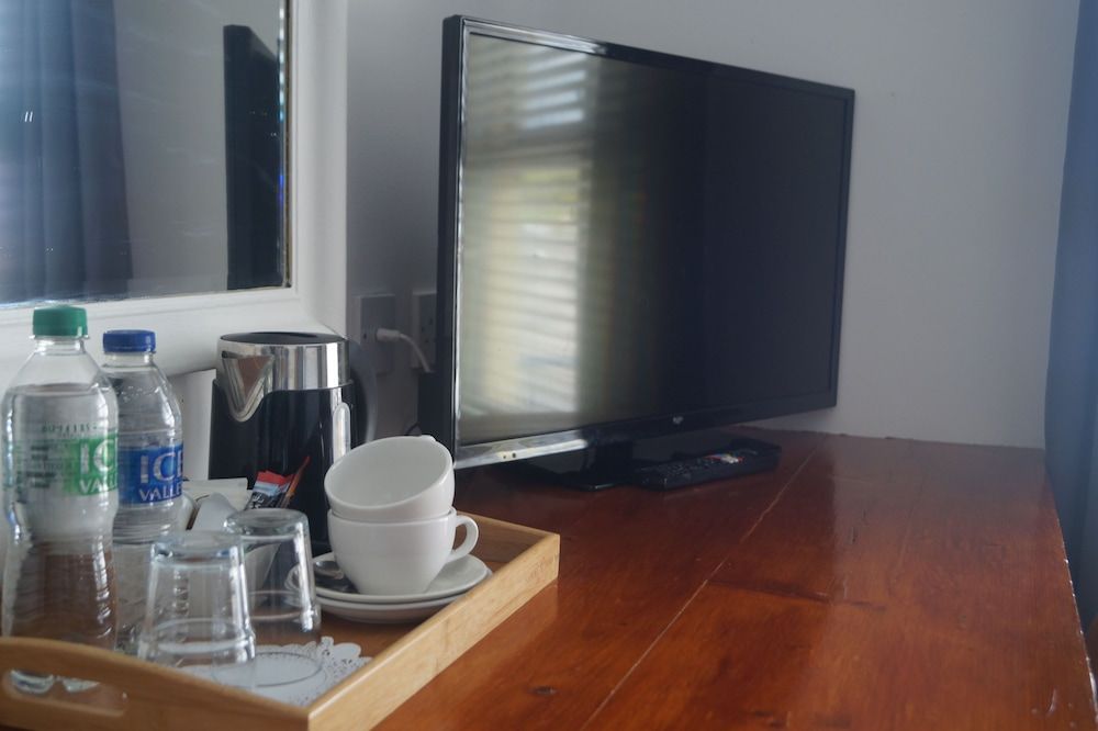 The Narrows Guesthouse Family Suite, Ensuite, Sea View 5